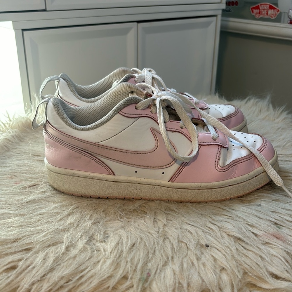 light pink nikes